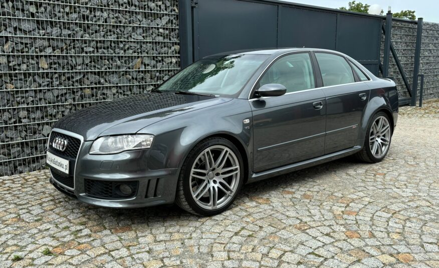 Audi RS4 B7 Sedan