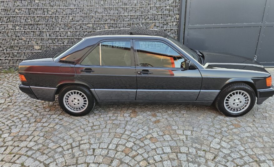 Mercedes 190E