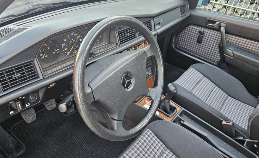 Mercedes 190E