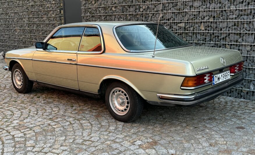 Mercedes 230CE