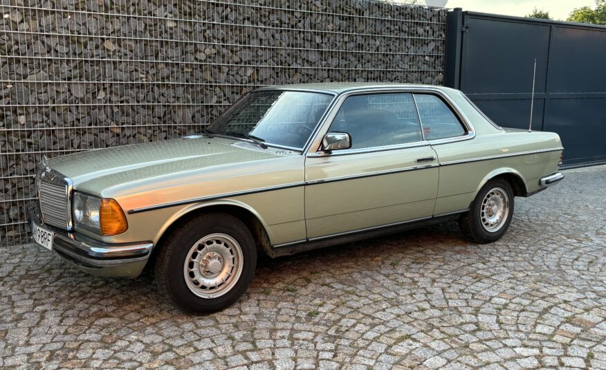 Mercedes 230CE