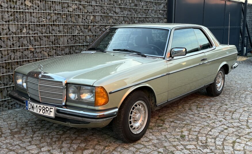 Mercedes 230CE