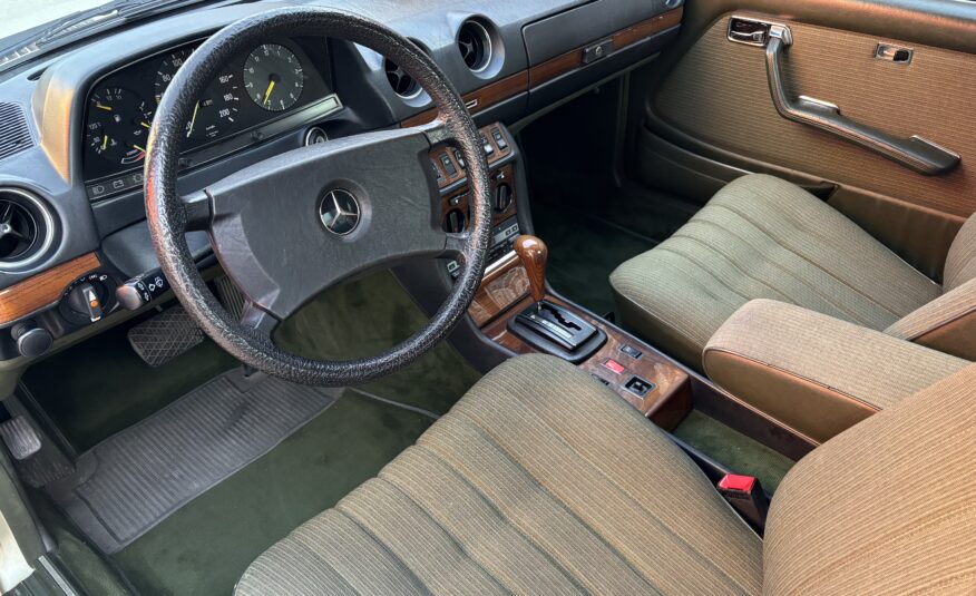 Mercedes 230CE