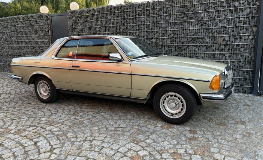 Mercedes 230CE