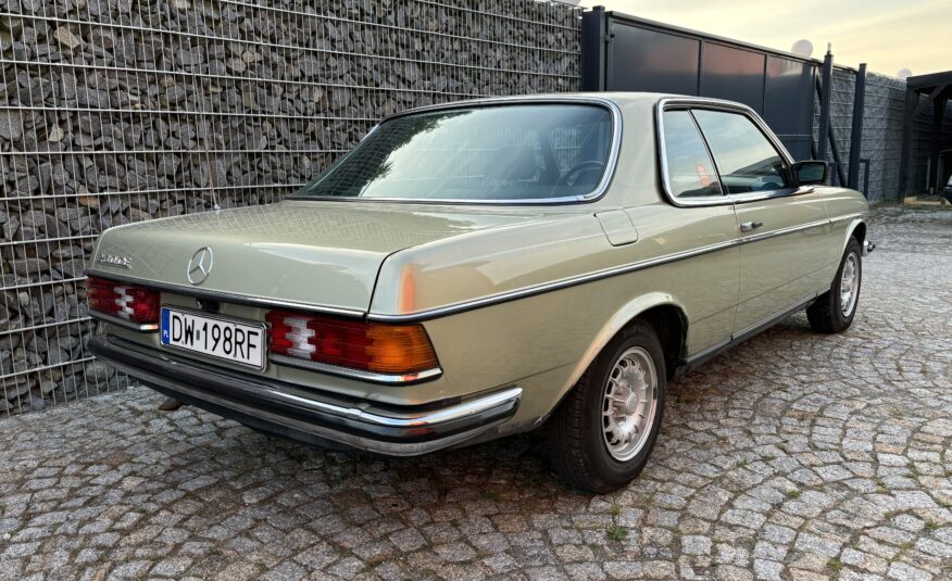 Mercedes 230CE