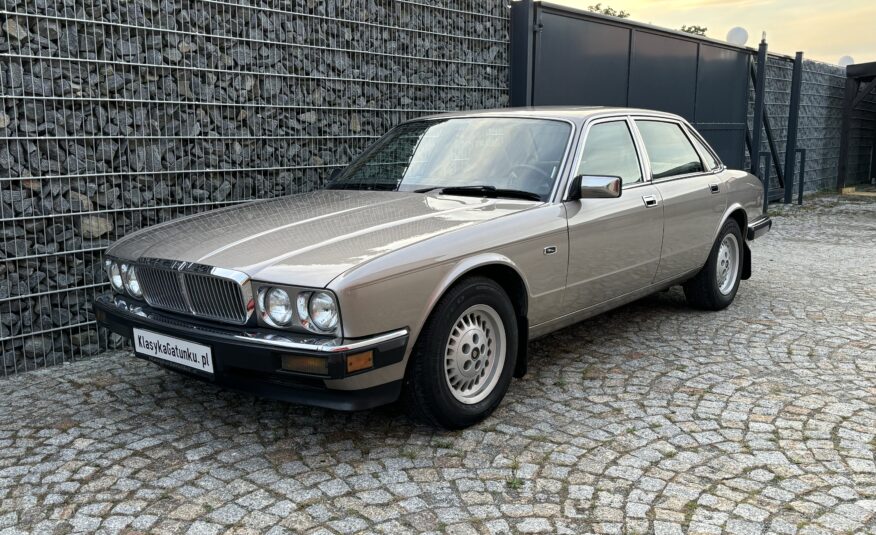 Jaguar XJ6