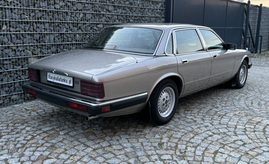 Jaguar XJ6