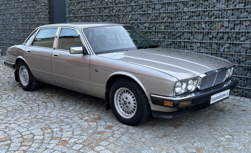 Jaguar XJ6