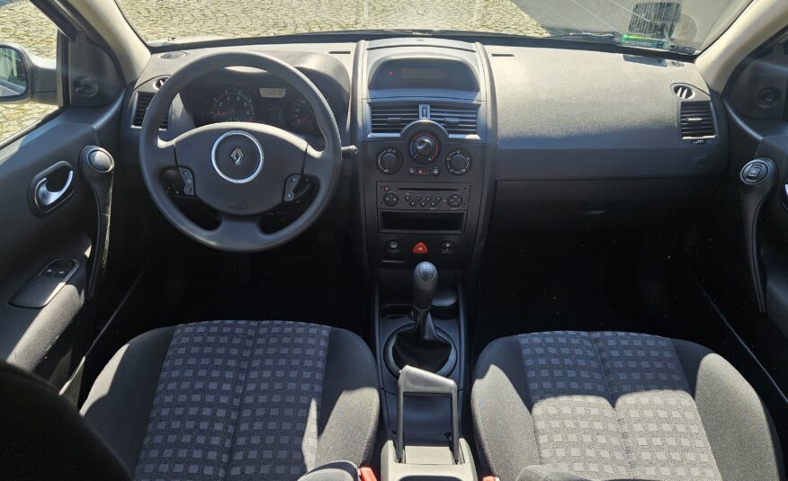 Renault Megane II 1.4 16v