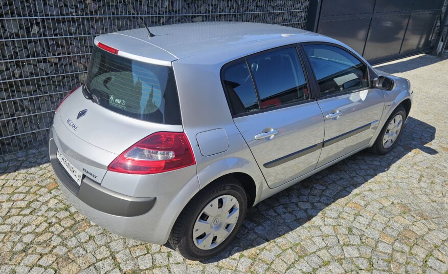 Renault Megane II 1.4 16v