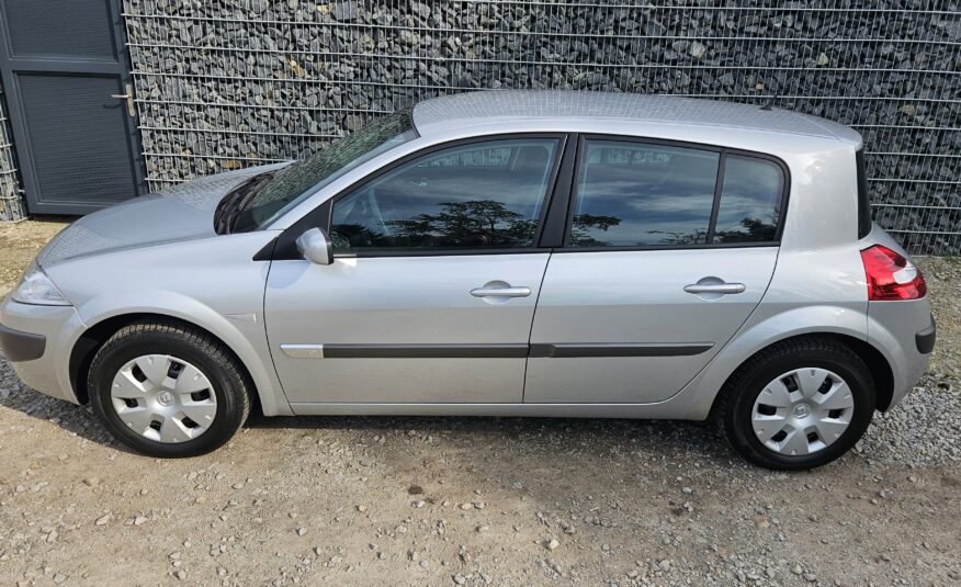 Renault Megane II 1.4 16v