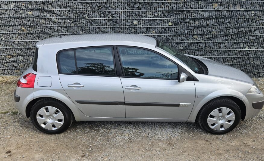 Renault Megane II 1.4 16v