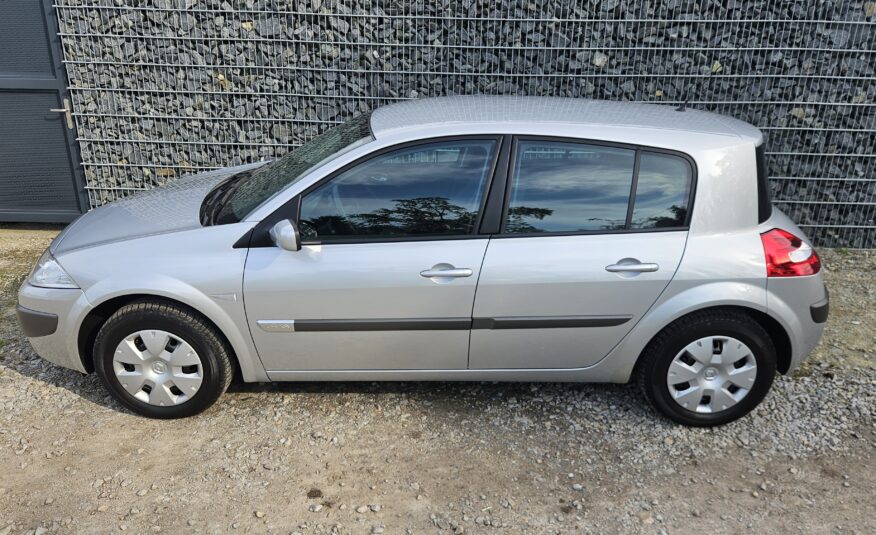 Renault Megane II 1.4 16v