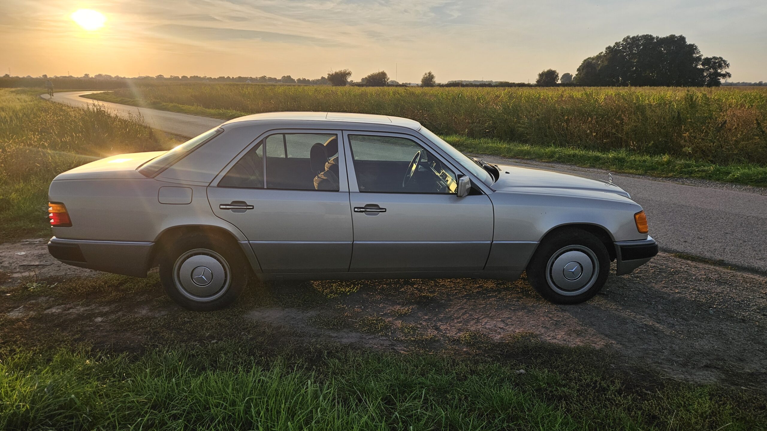 Mercedes 200D W124