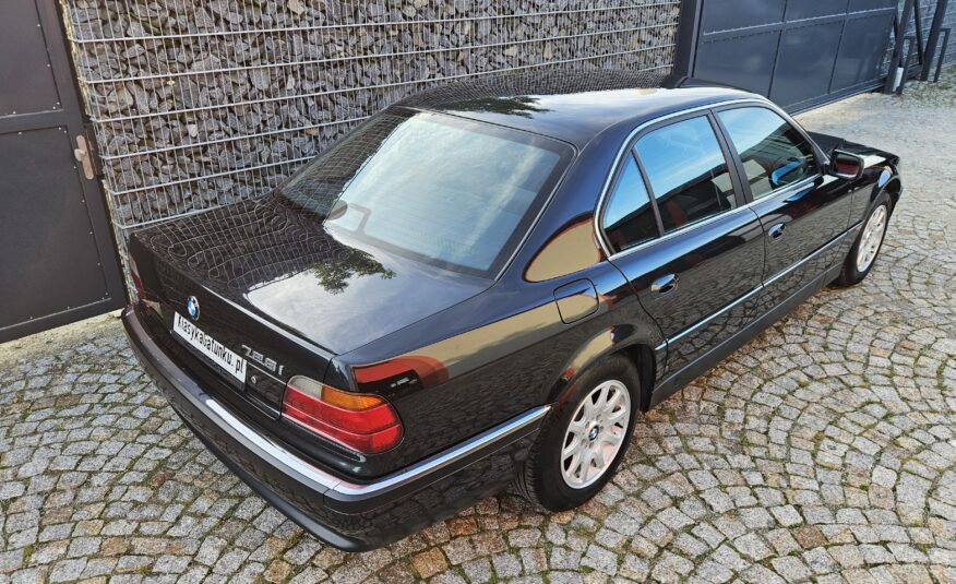 BMW 728i E38