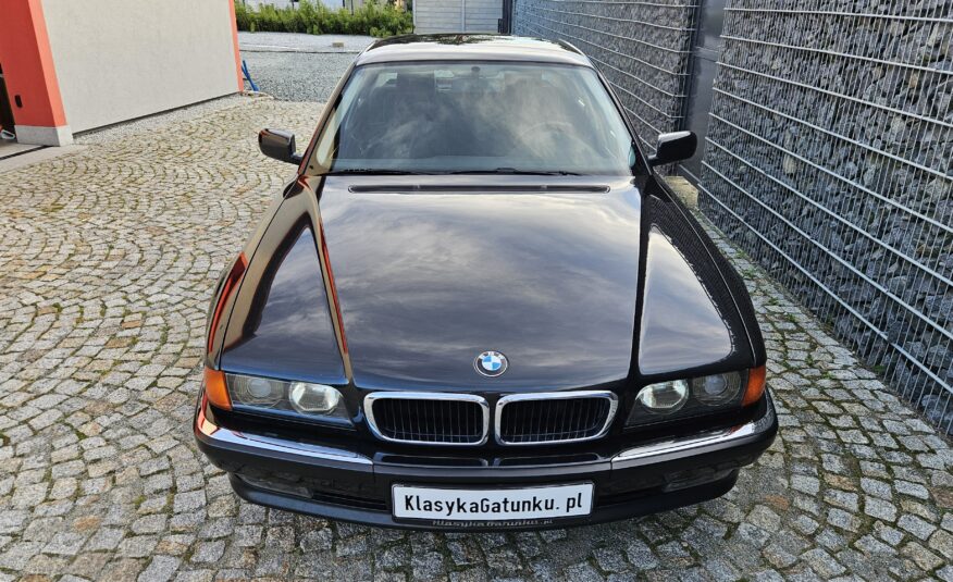 BMW 728i E38