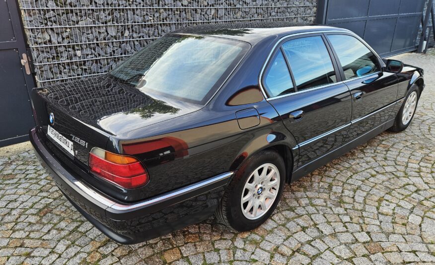 BMW 728i E38