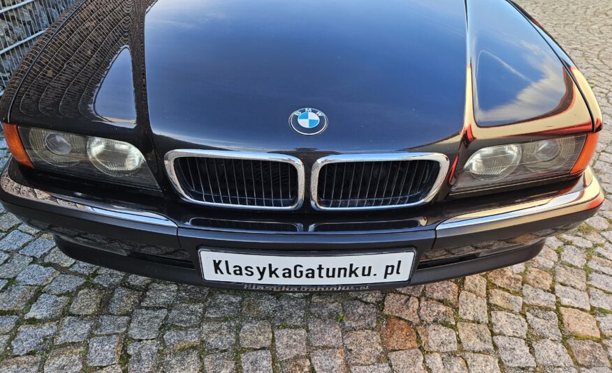 BMW 728i E38