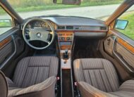 Mercedes 200D W124