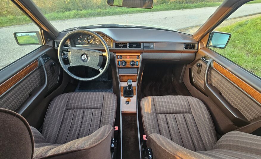 Mercedes 200D W124