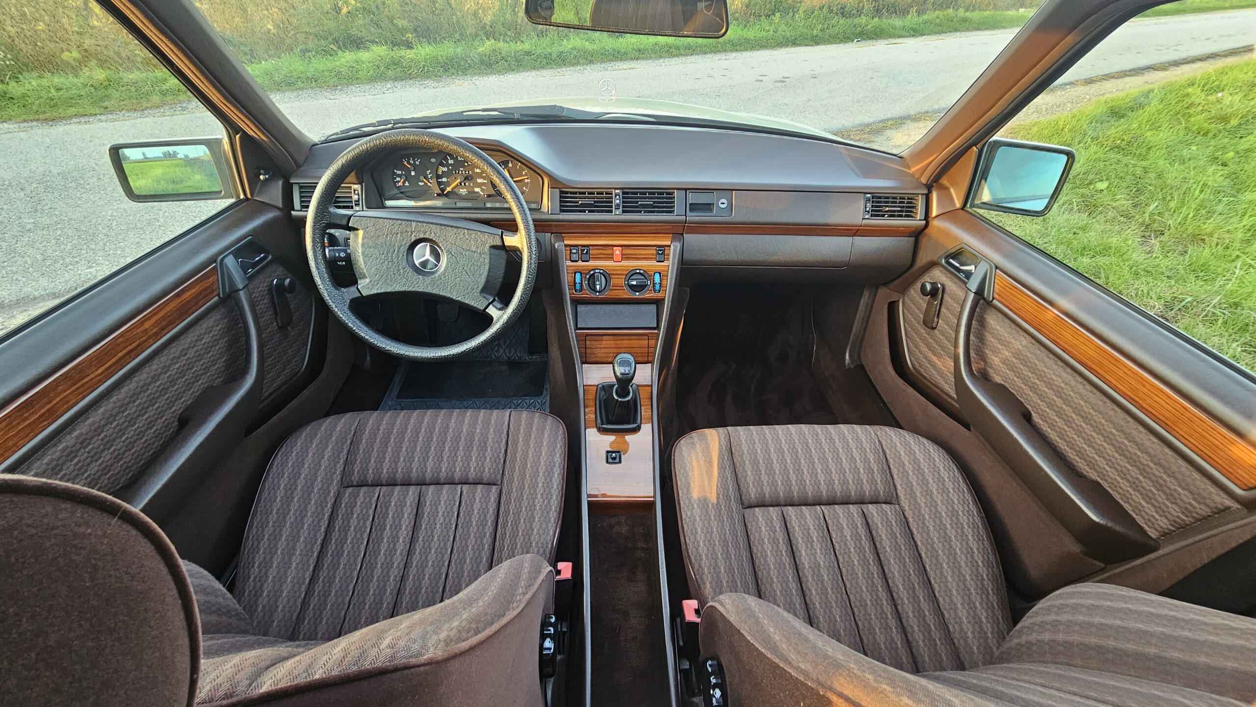 Mercedes 200D W124