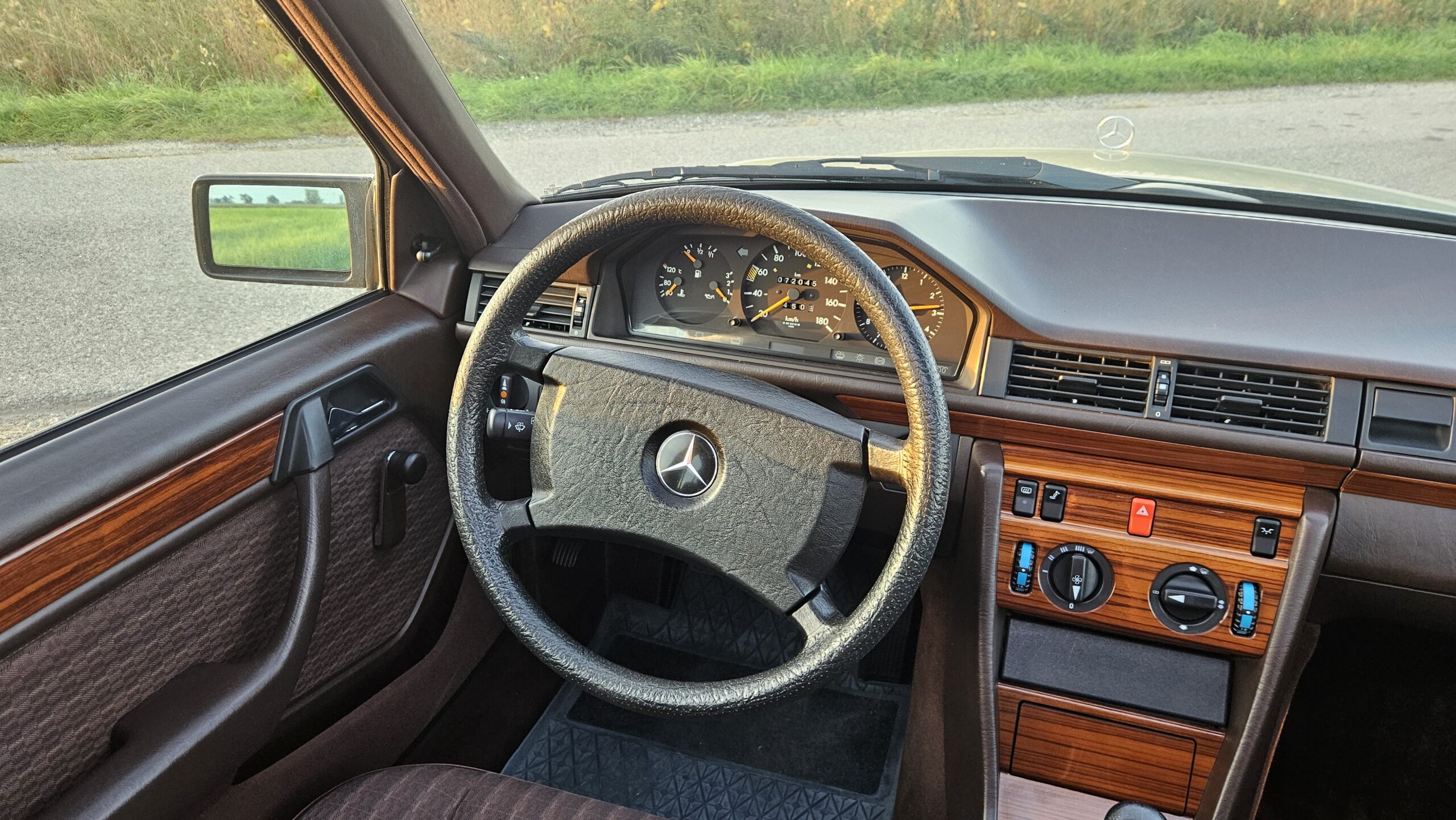 Mercedes 200D W124
