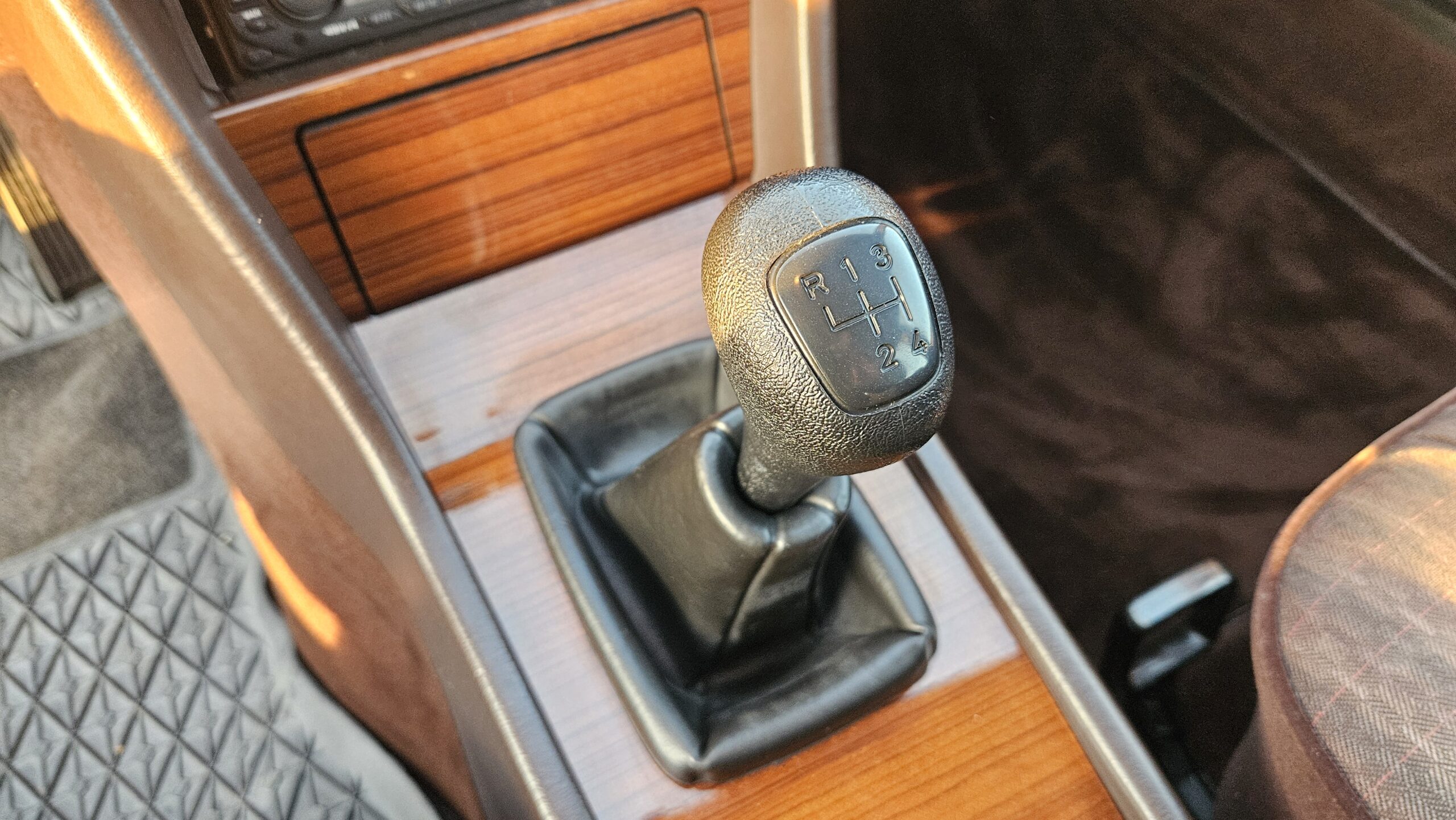 Mercedes 200D W124