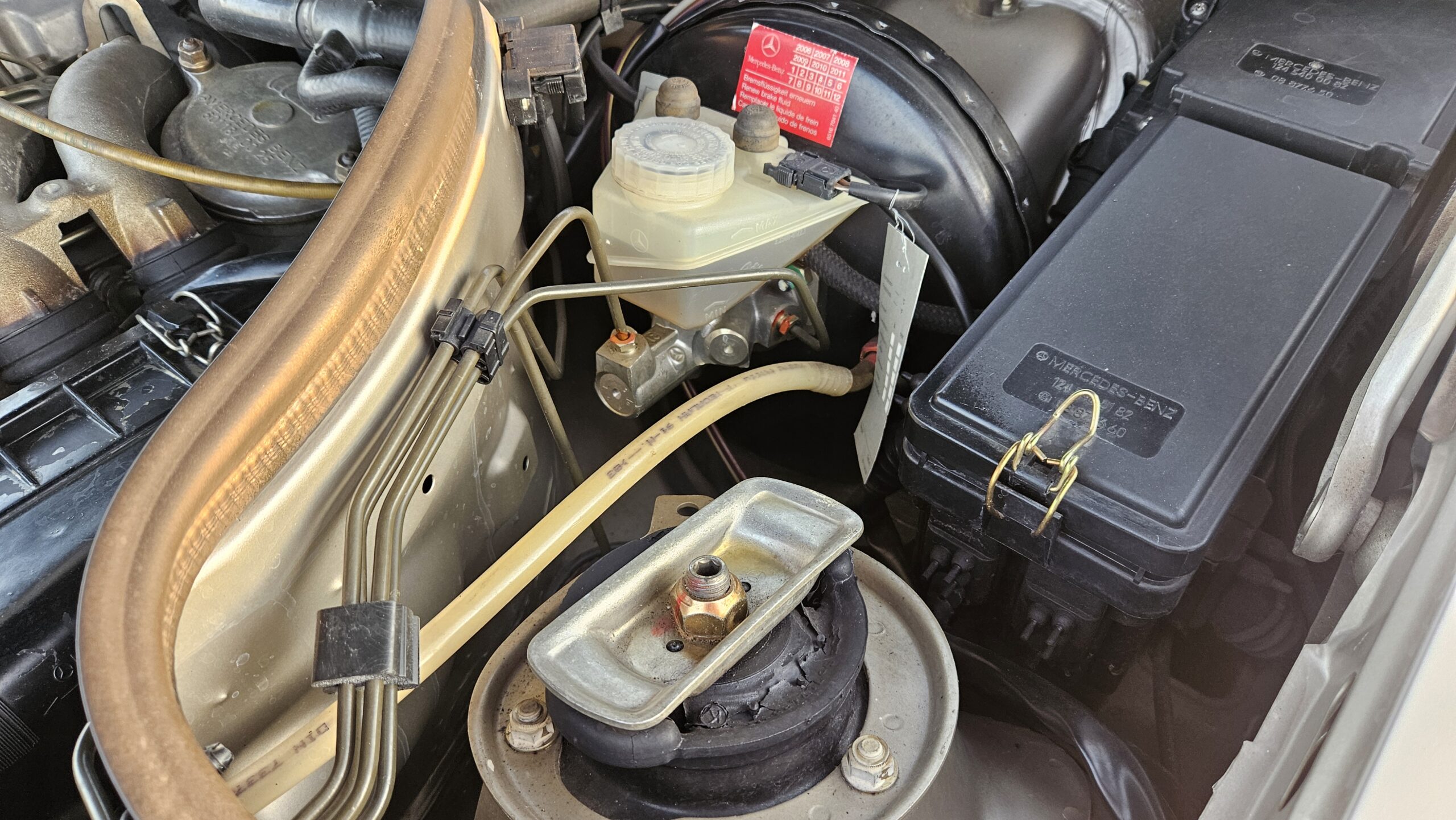 Mercedes 200D W124