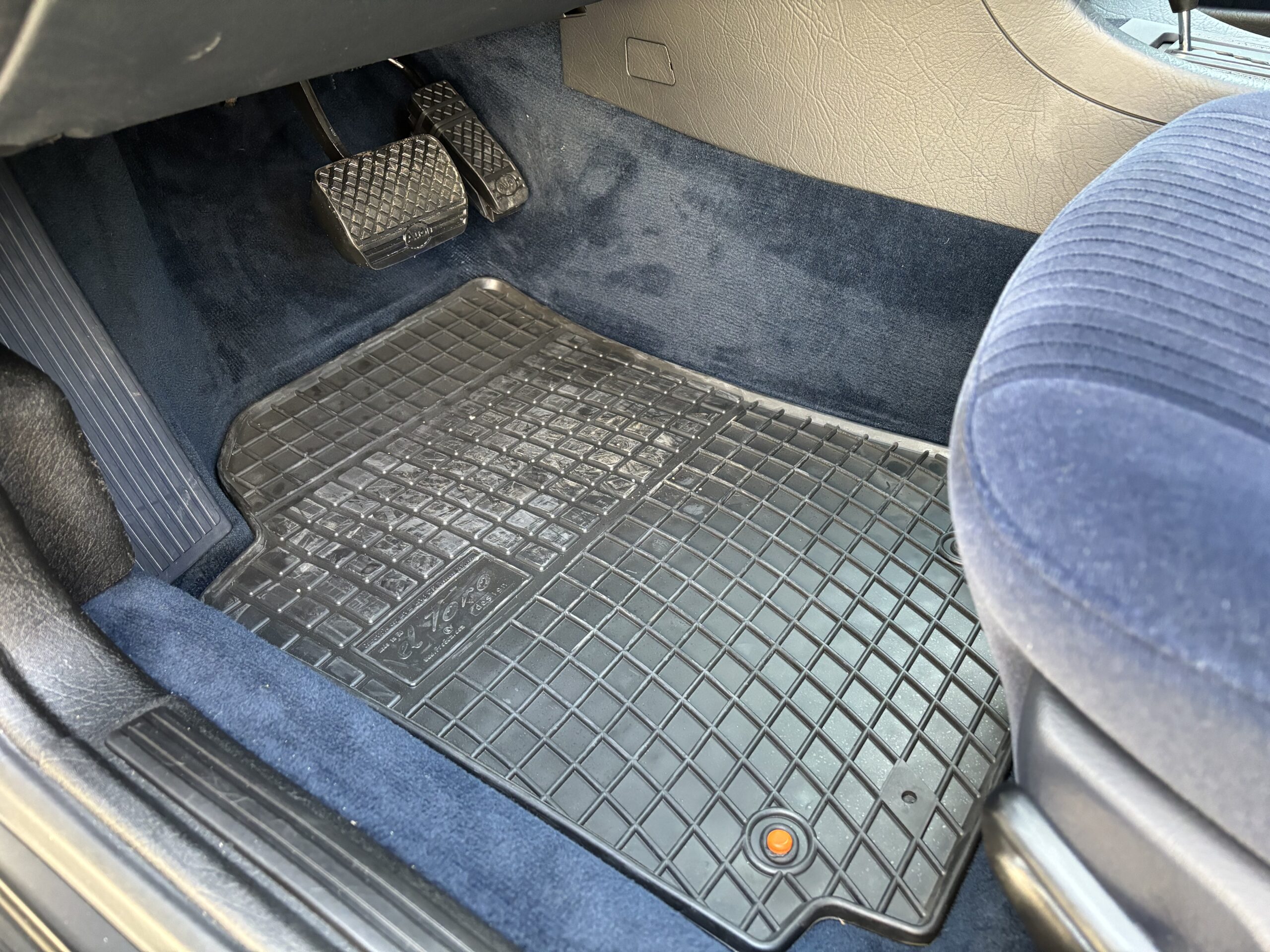 Audi 100 2.8 Avant Quattro C4