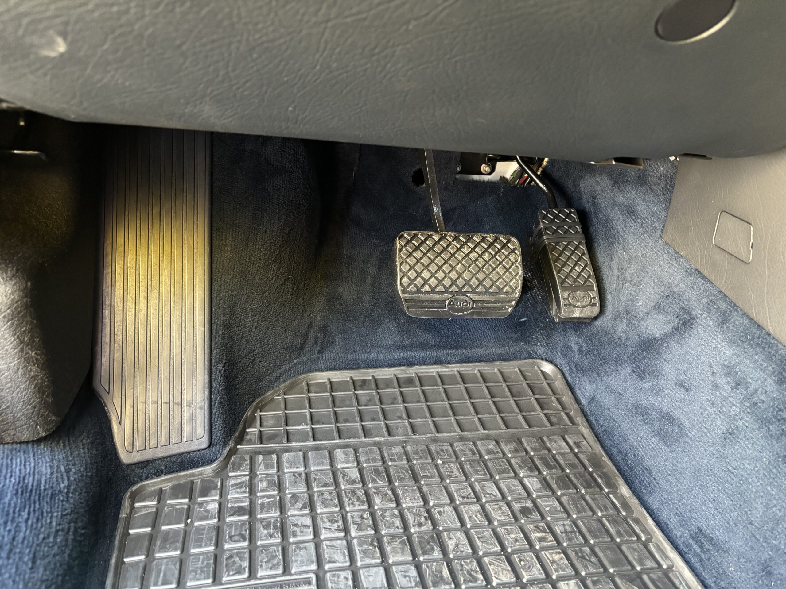 Audi 100 2.8 Avant Quattro C4