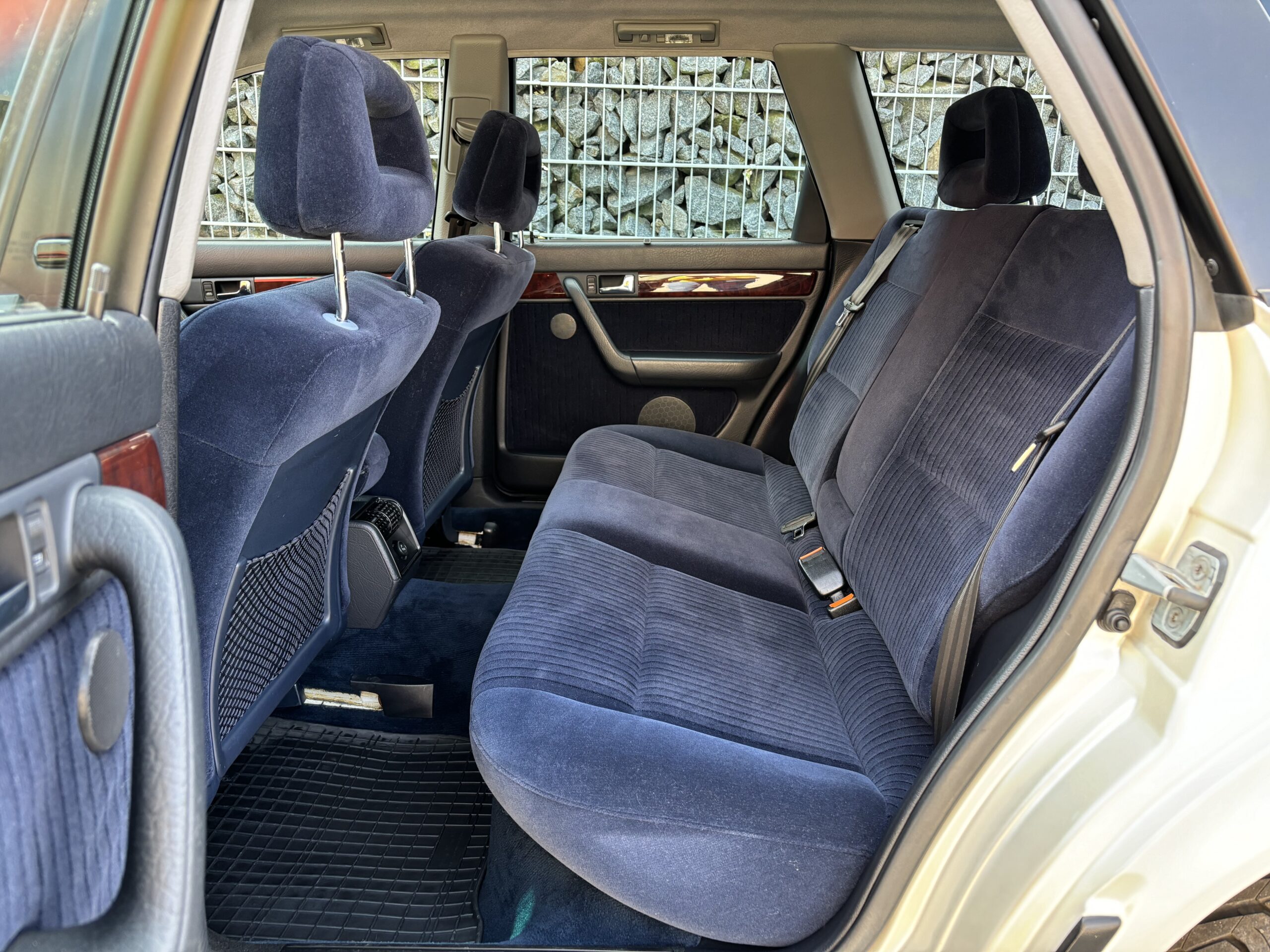 Audi 100 2.8 Avant Quattro C4