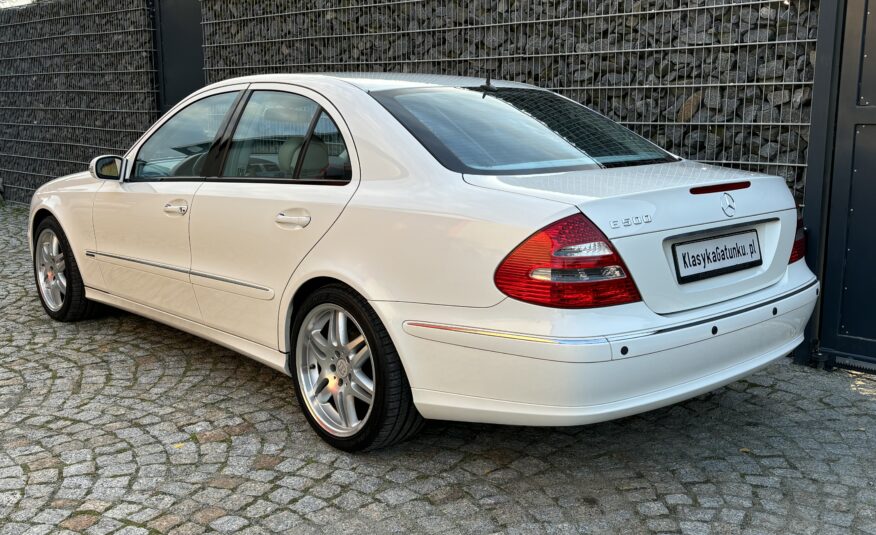 Mercedes E500 W211