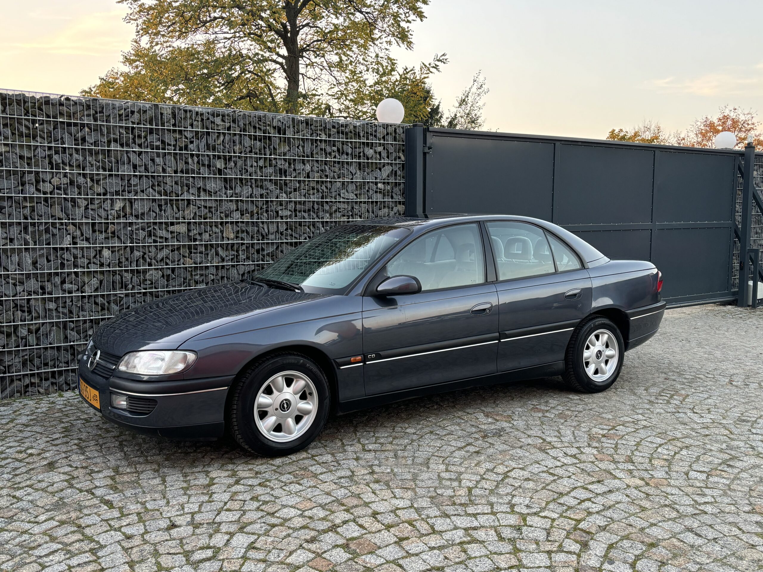 Opel Omega B 2.5 V6