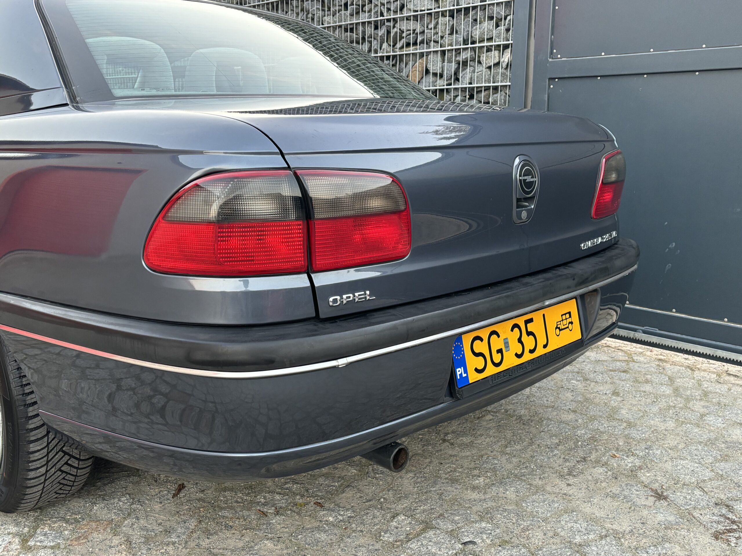 Opel Omega B 2.5 V6