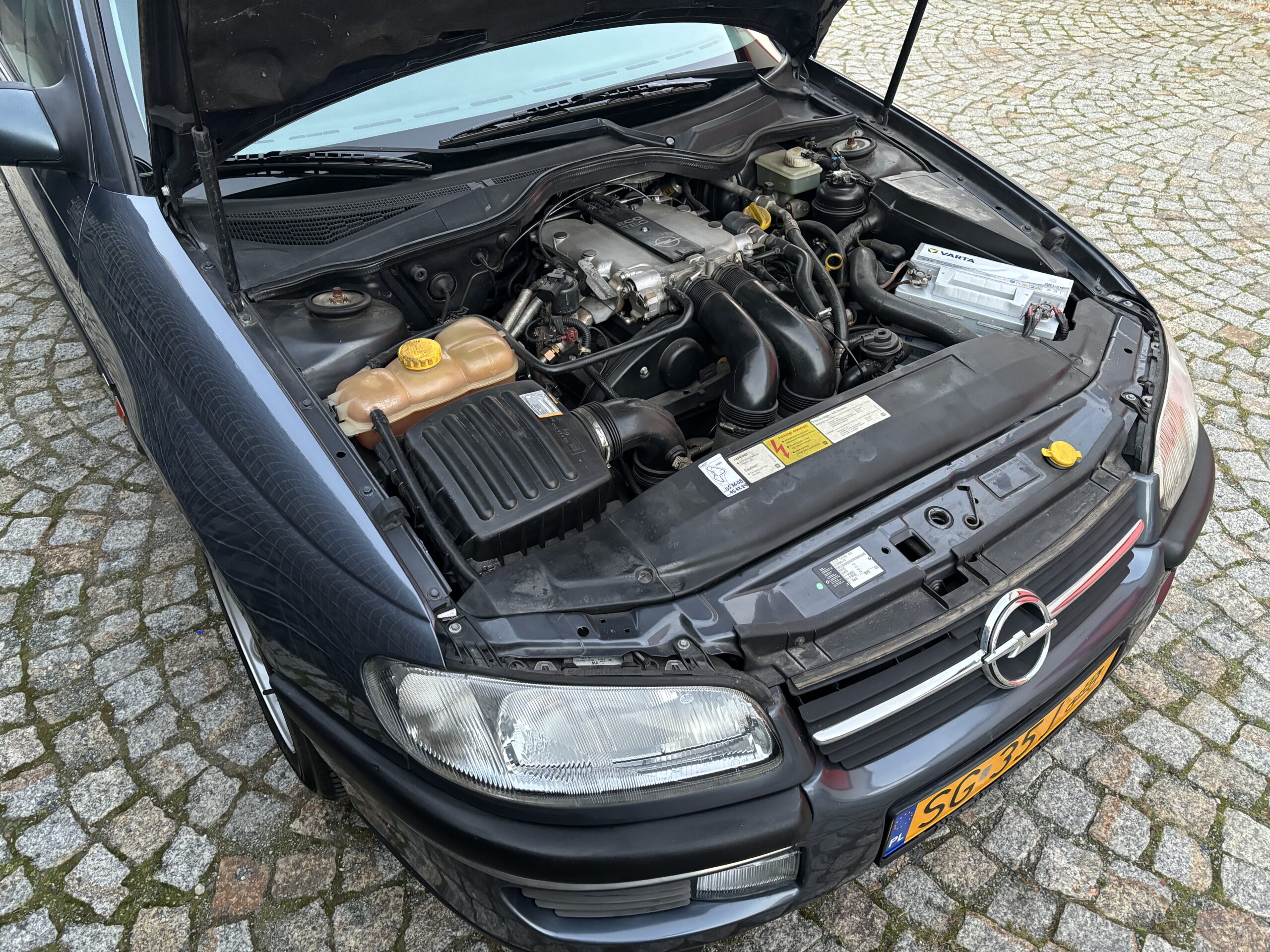 Opel Omega B 2.5 V6