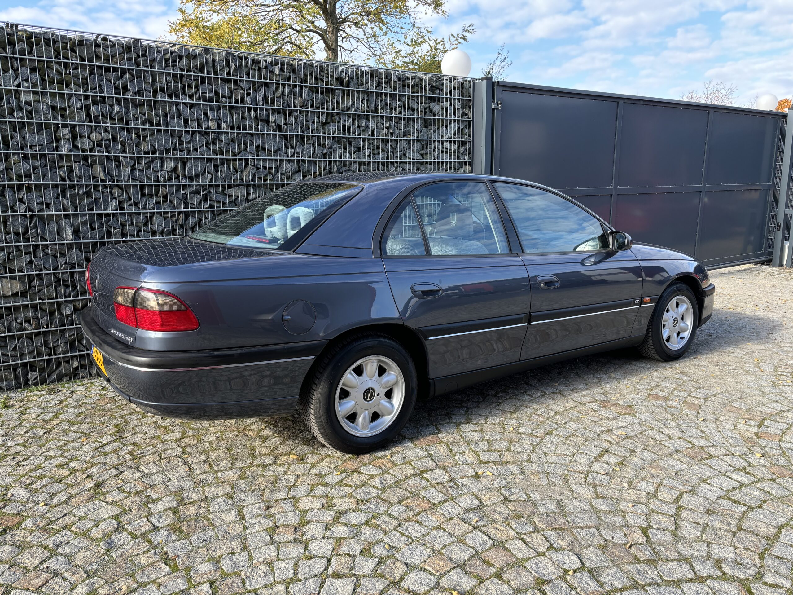 Opel Omega B 2.5 V6