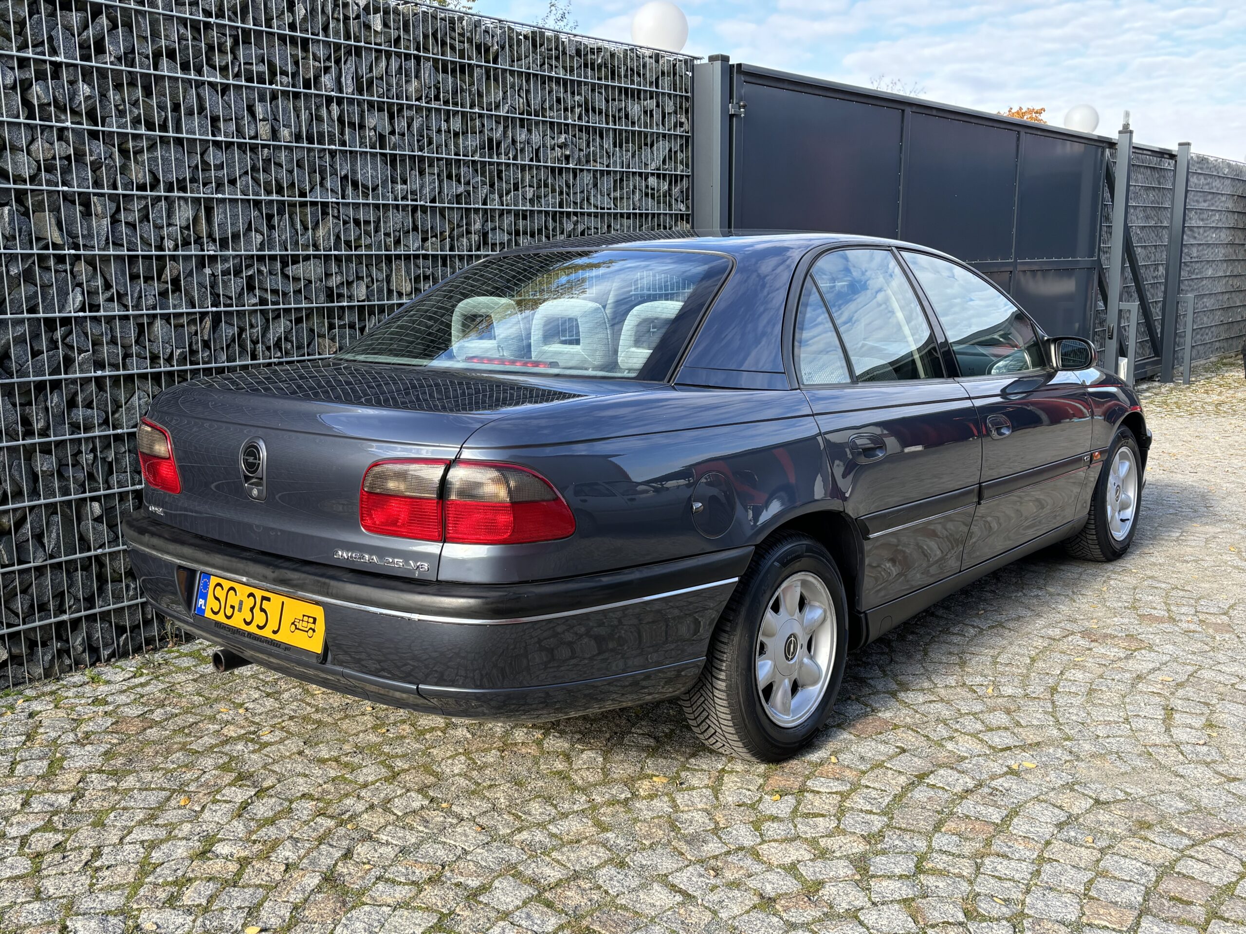 Opel Omega B 2.5 V6