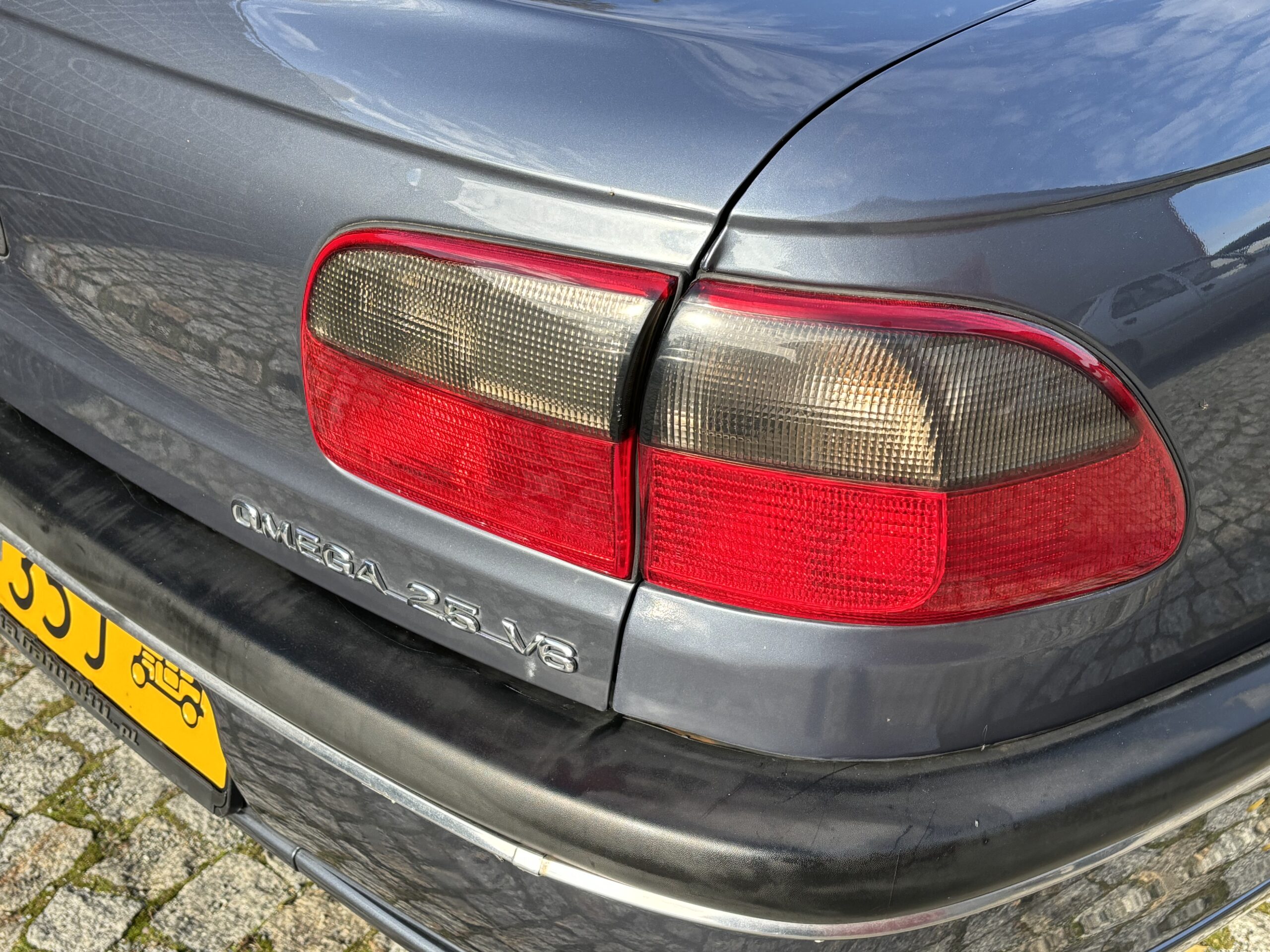 Opel Omega B 2.5 V6