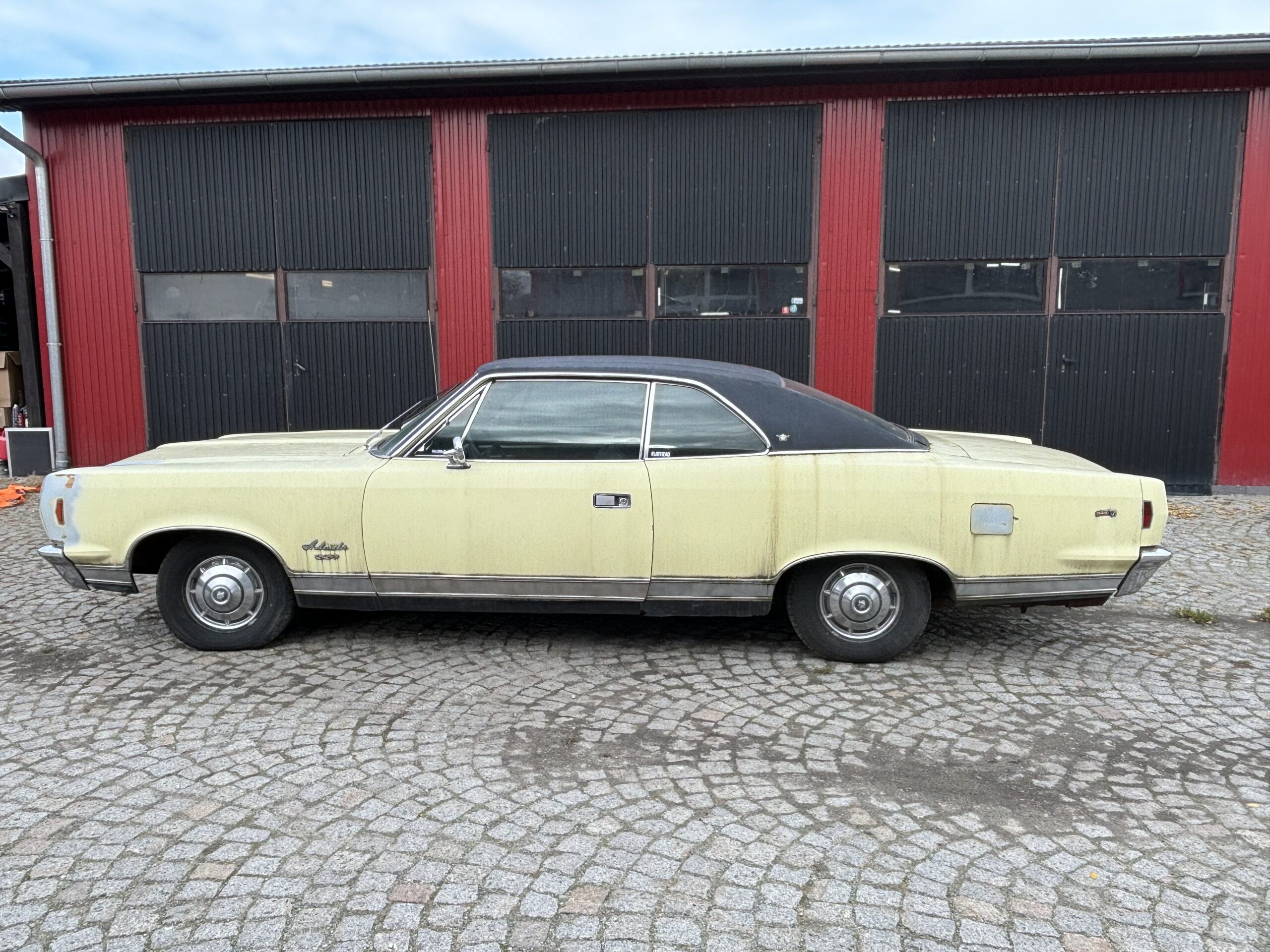 AMC Ambassador 5.6 V8