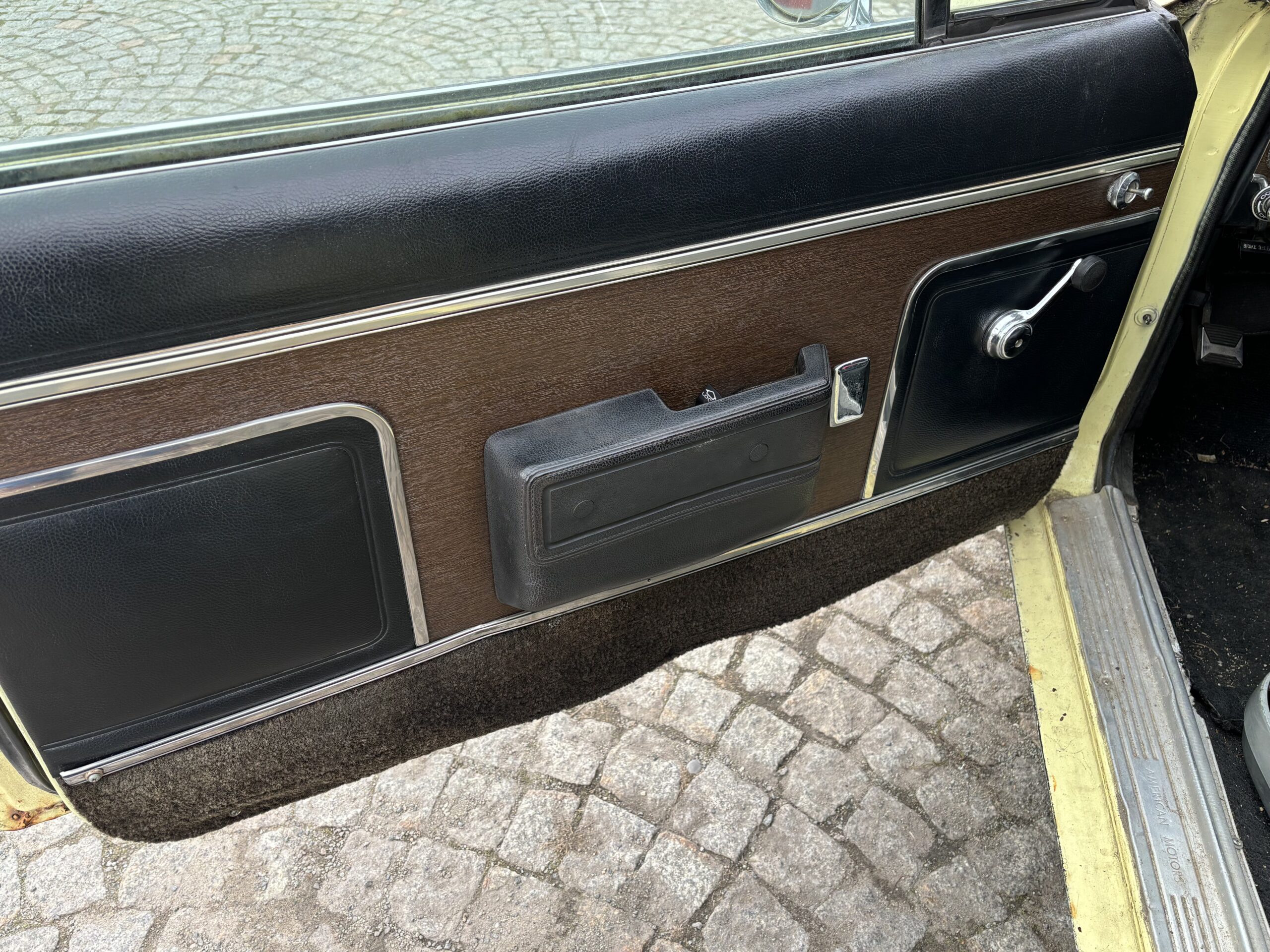 AMC Ambassador 5.6 V8