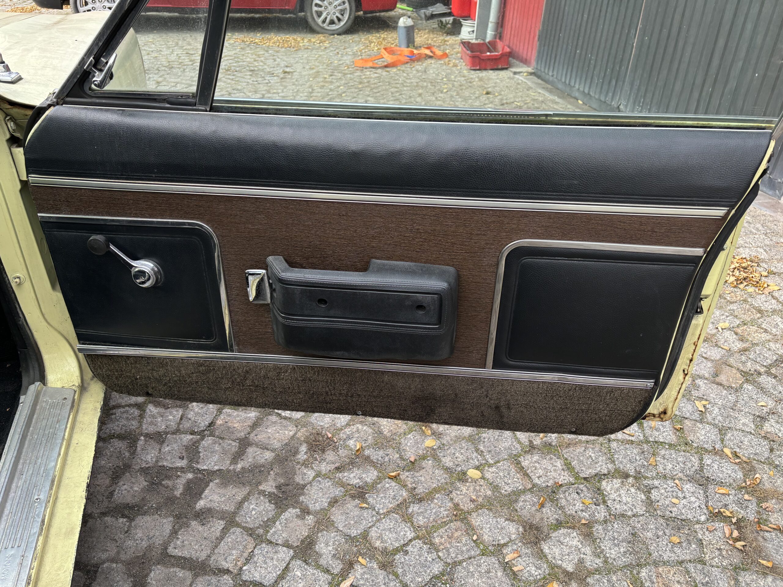 AMC Ambassador 5.6 V8