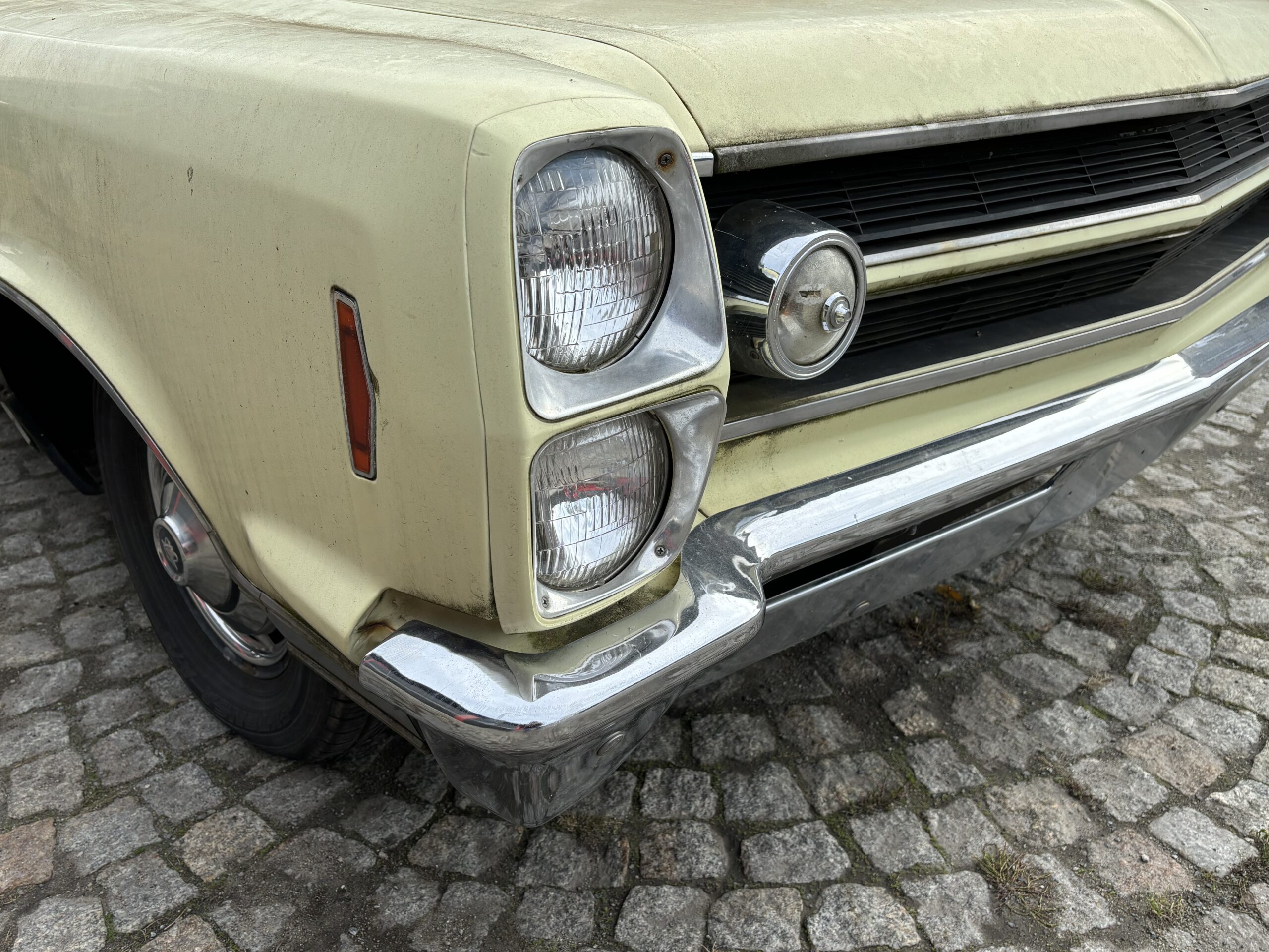 AMC Ambassador 5.6 V8