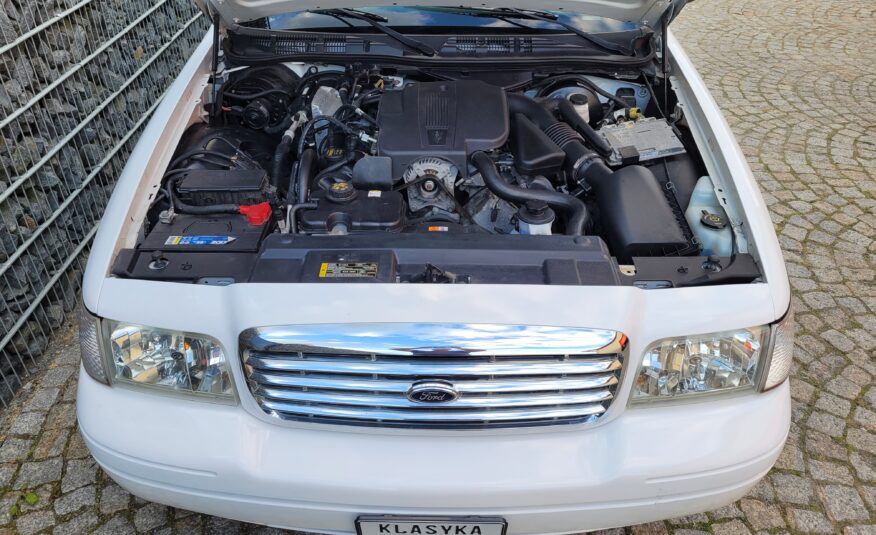 Ford Crown Victoria