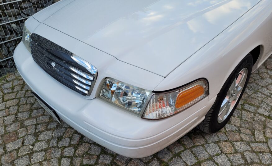 Ford Crown Victoria