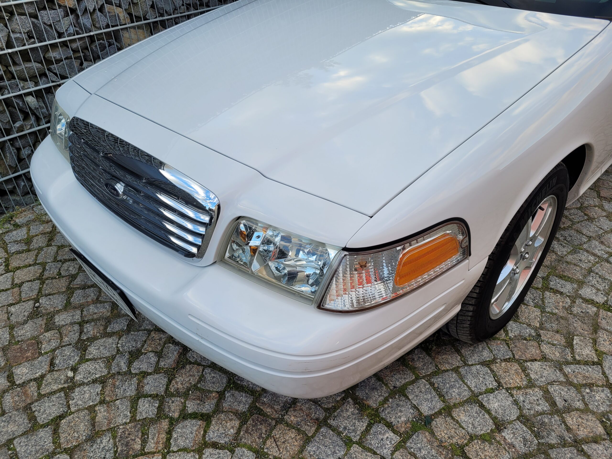 Ford Crown Victoria
