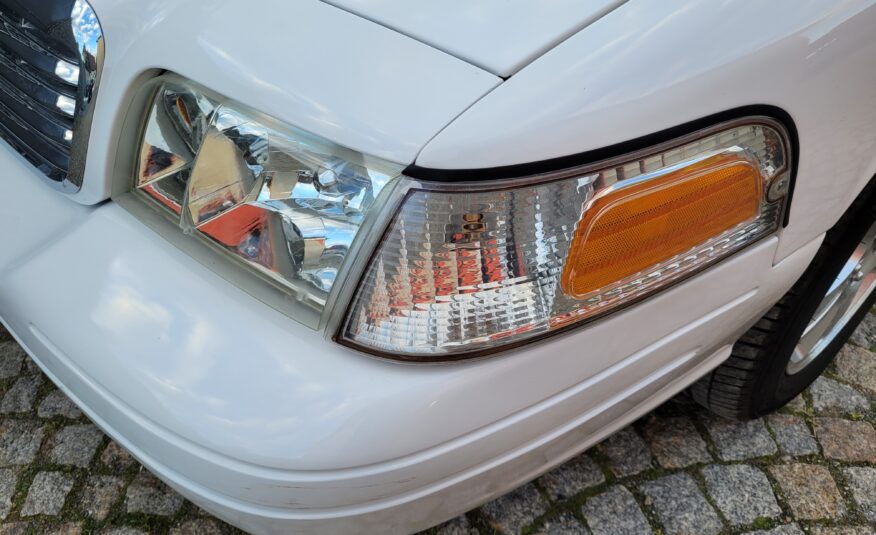 Ford Crown Victoria