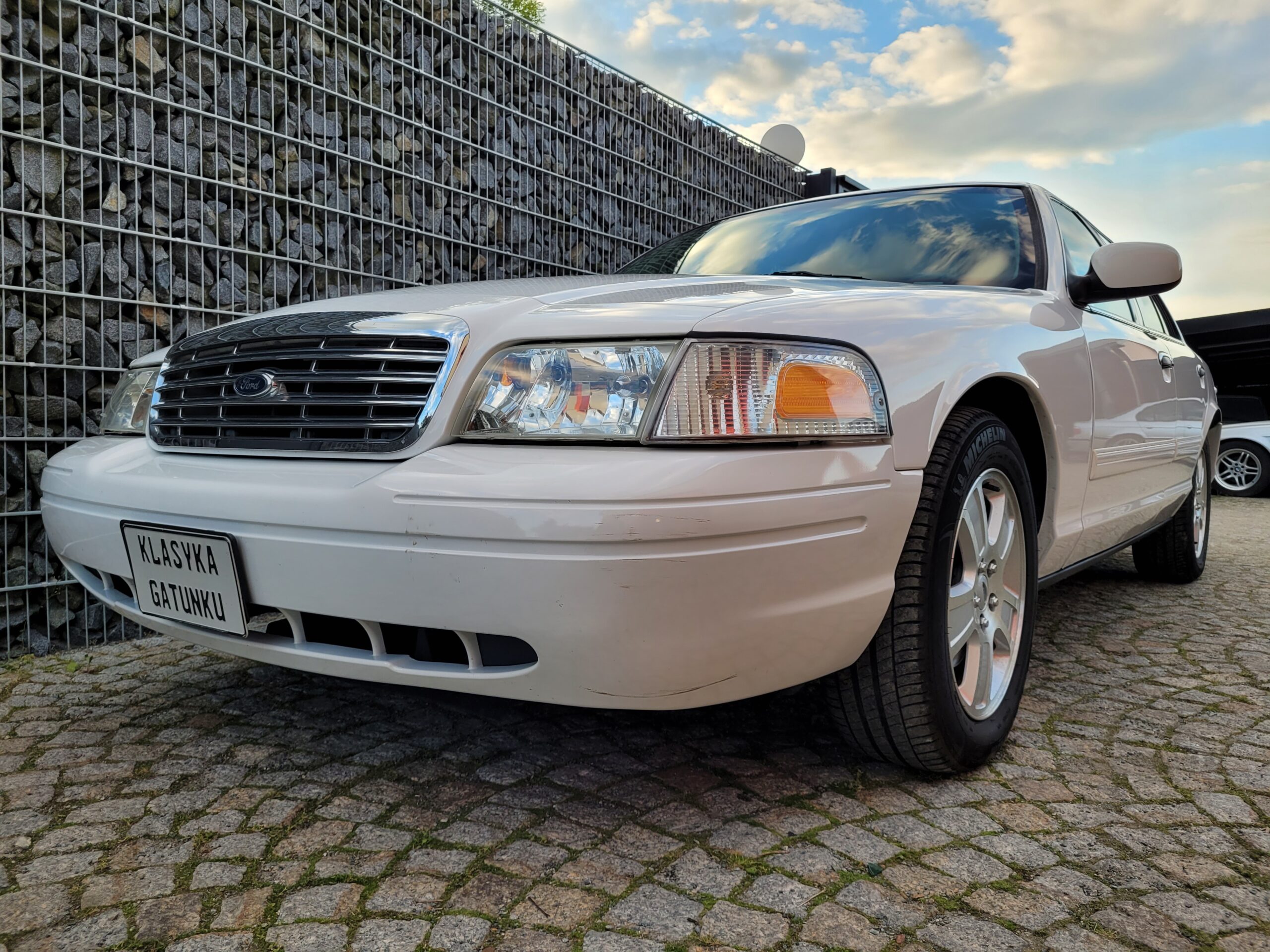 Ford Crown Victoria