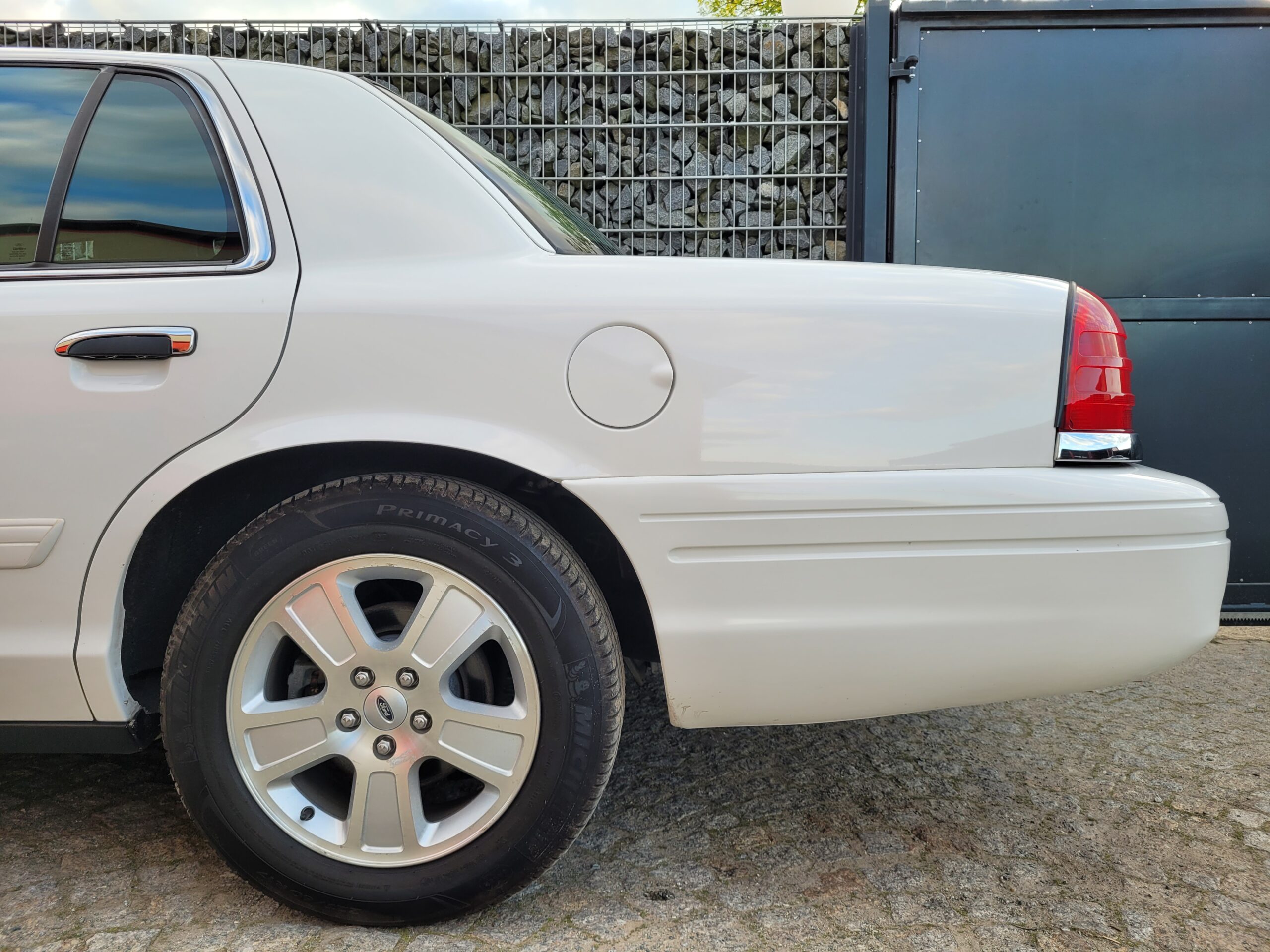 Ford Crown Victoria