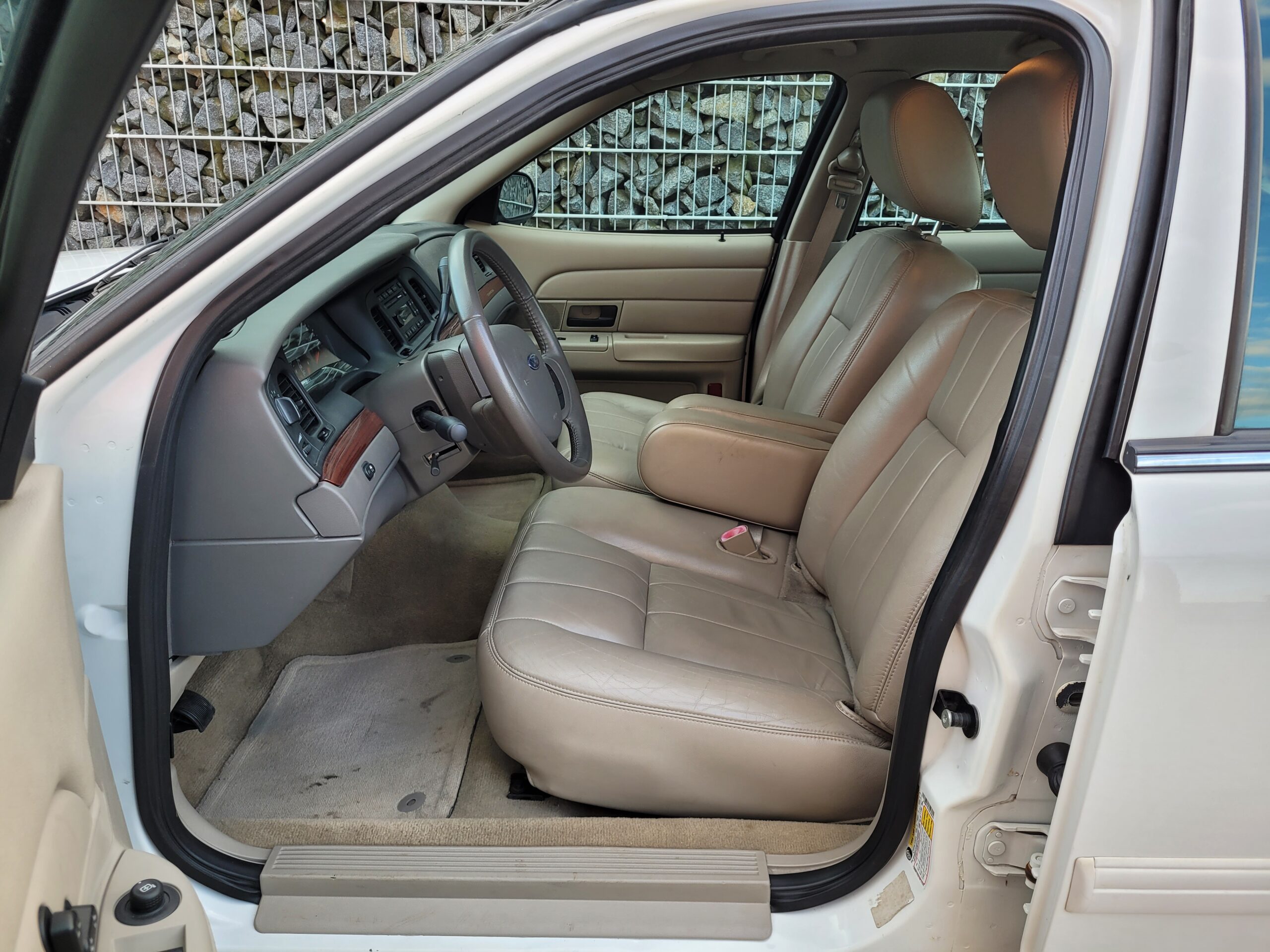 Ford Crown Victoria