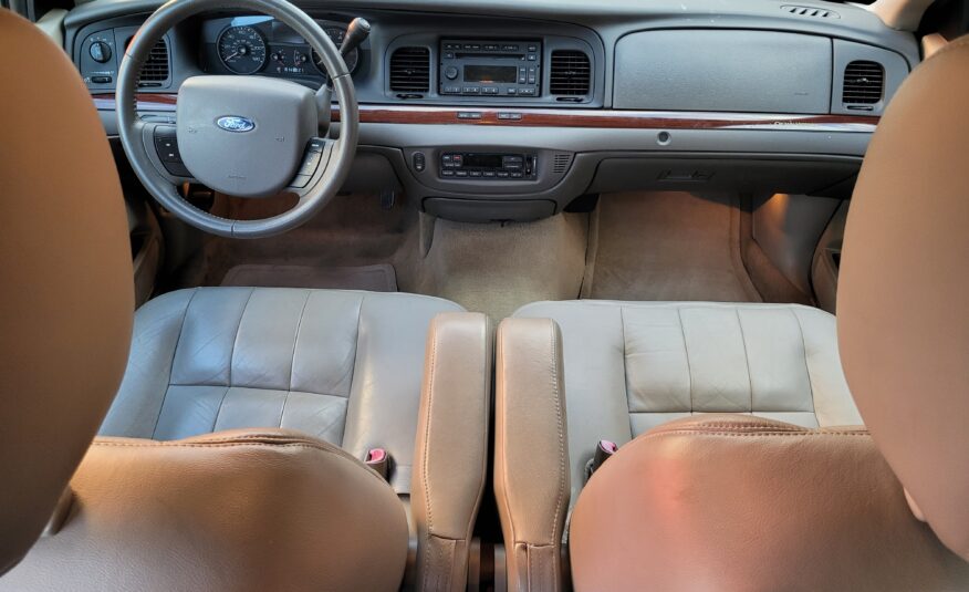 Ford Crown Victoria